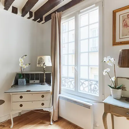 Bnbnova - Le Marais Daire